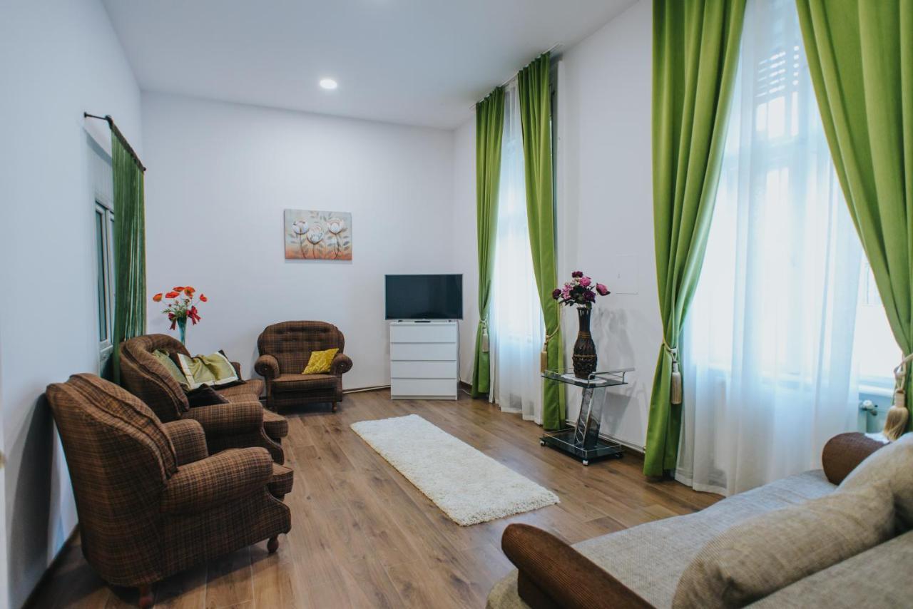 Noo'Vo Central Apartaments Орадеа Екстериор снимка