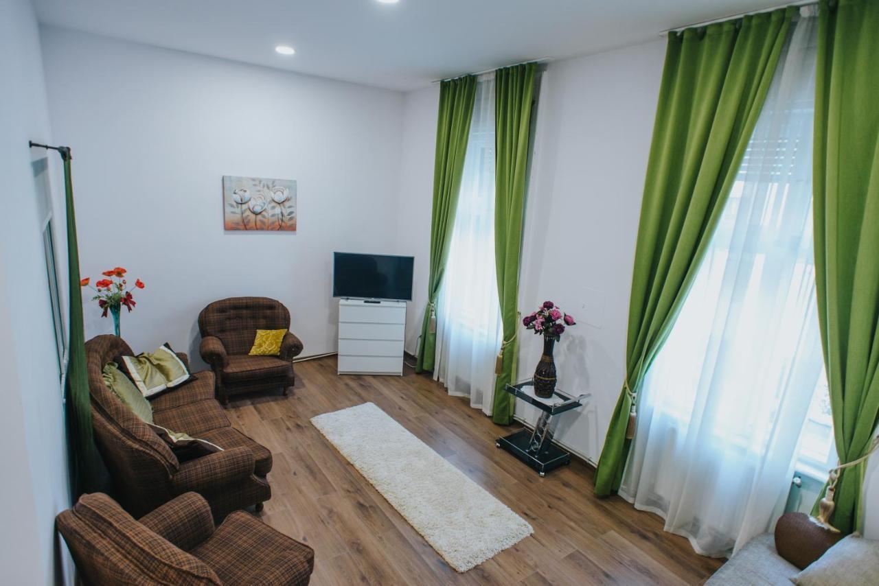 Noo'Vo Central Apartaments Орадеа Екстериор снимка
